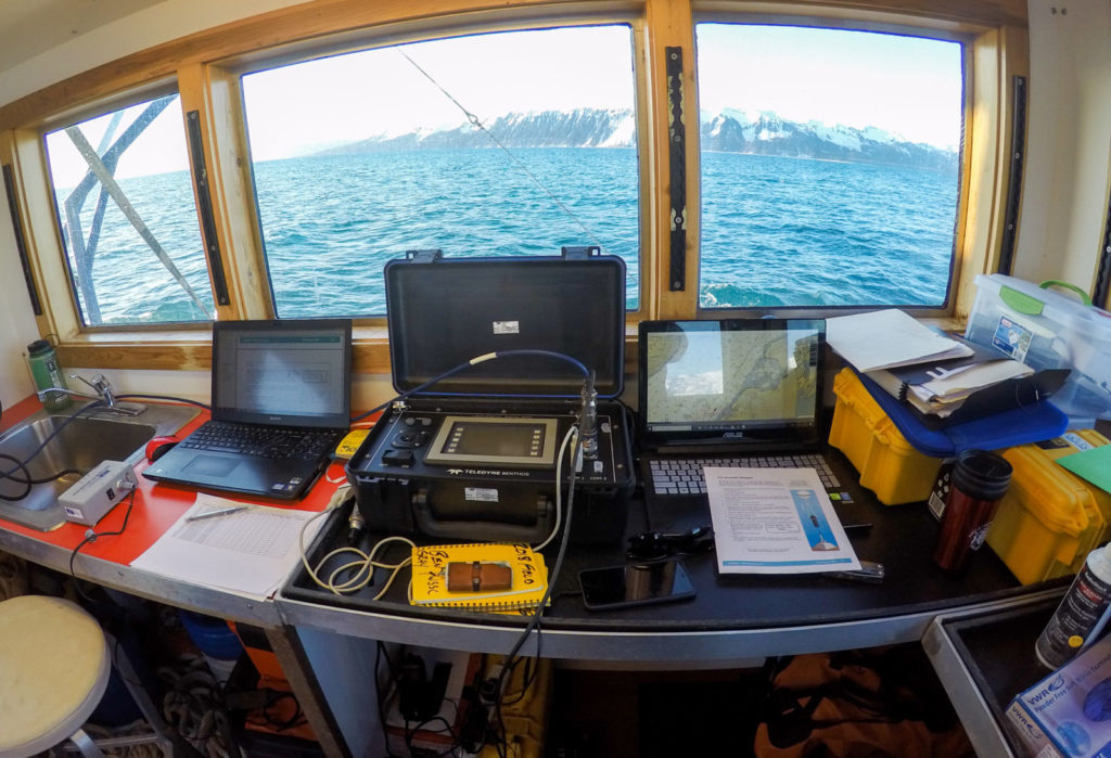 Transferring data from an acoustic receiver.